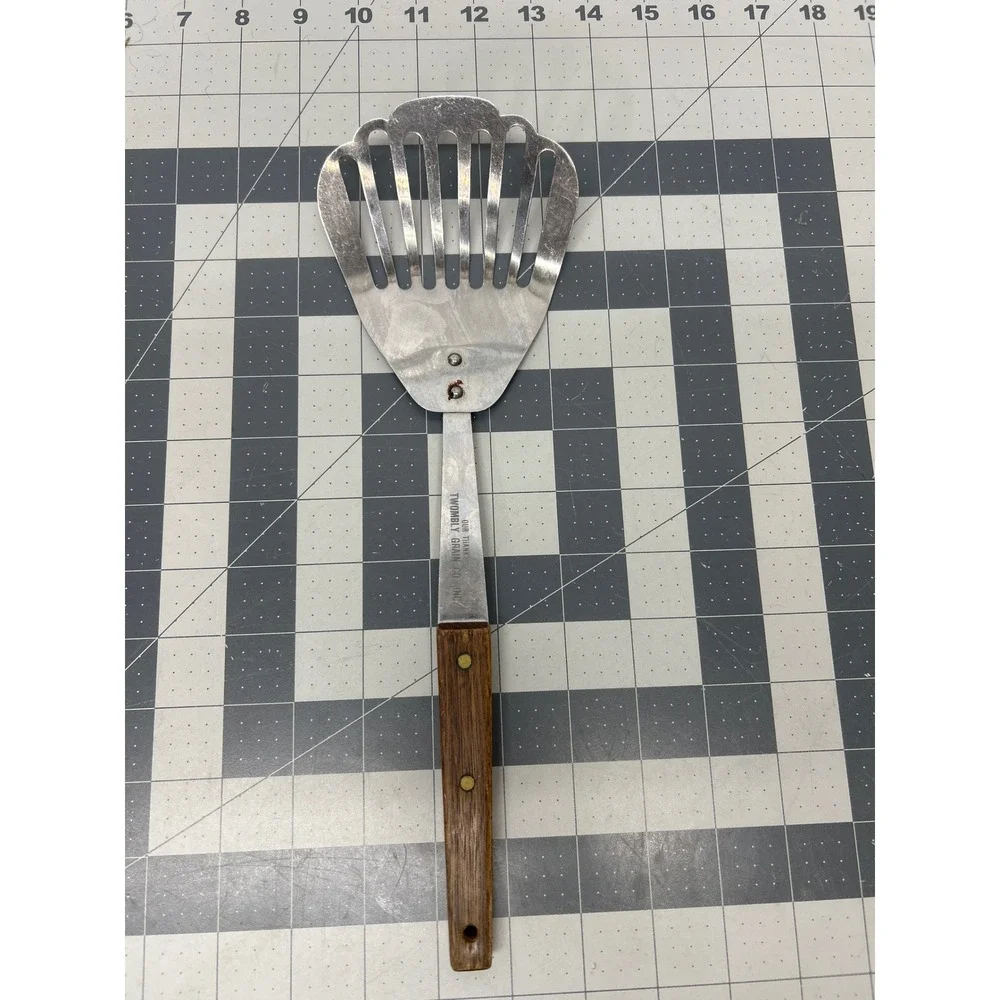 Vtg Twombly Grain Co Fish Spatula Wood Handle Slotted Shell Head Stainless Steel